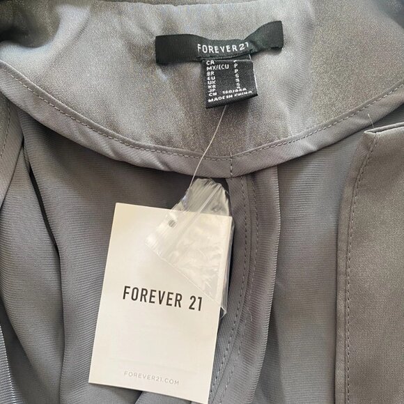 FOREVER 21 Gray SILVER matte Metallic Satin Blazer Slinky Jacket *SMALL* - Picture 6 of 6